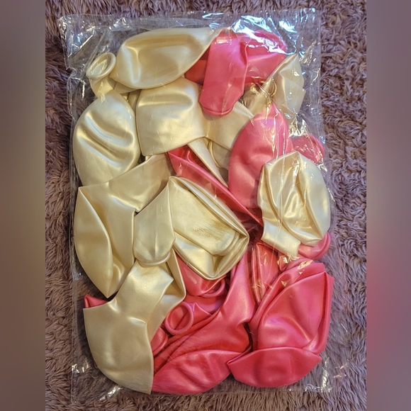 Sterling James Co NIB Baby Girl Balloon Set - Picture 8 of 9